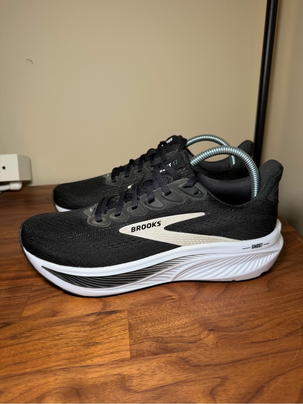 Brooks Women's Ghost 17 Black & White Running Shoe - Picture 6 of 10